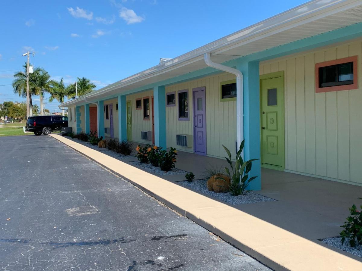 Off The Charts Inn Saint James City Exterior foto